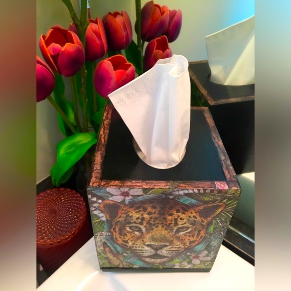 HANDMADE JAGUAR JUNGLE THEMED TISSUE BOX - Picture 6 of 15